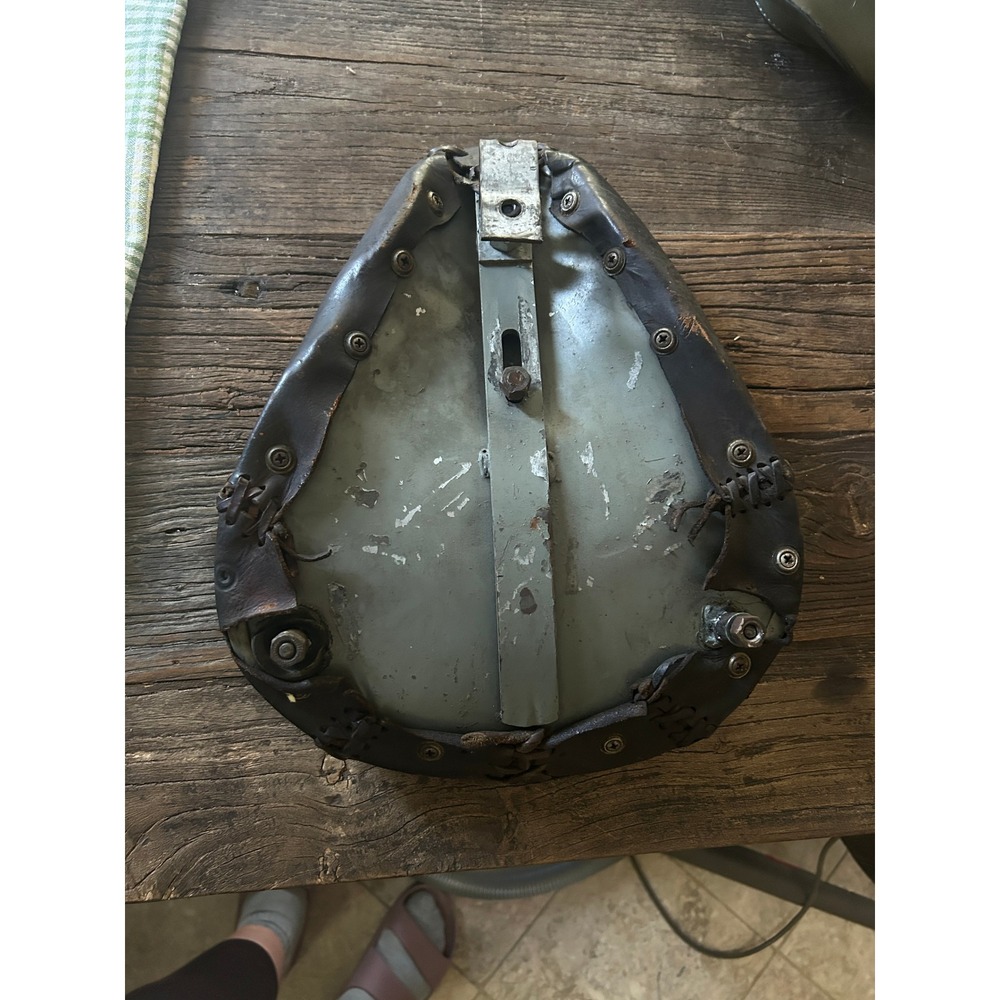 Vintage Handmade Tooled Leather Chopper Motorcycle Seat Custom Leaf Solo Saddle - Picture 6 of 8